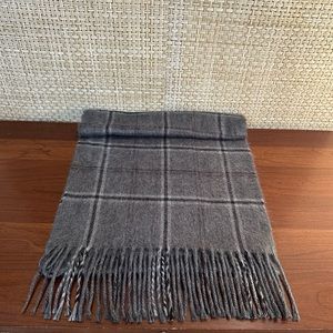 🌟HP🌟VTG 2000s Italian Made Unisex Soft Gray Acrylic Window Pane Plaid Scarf